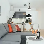 Grace Ii Apartment *